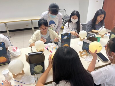 月亮圓又圓活動-同學繪製10圖片