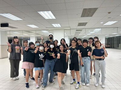 宿舍自治會大合照1圖片