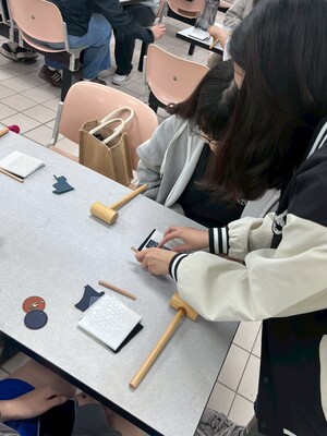 壓字前的字母確認圖片