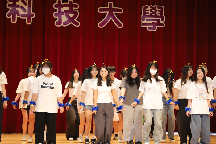 創意進場_4N102班表演1