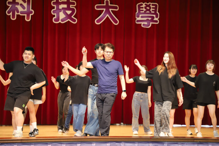 創意進場_2N102班_導師同台表演