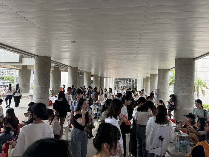 園遊會人潮照