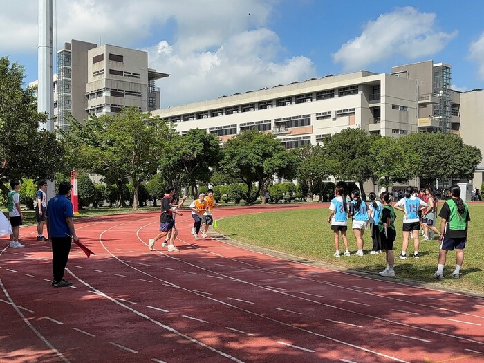 最後一棒努力衝刺圖片