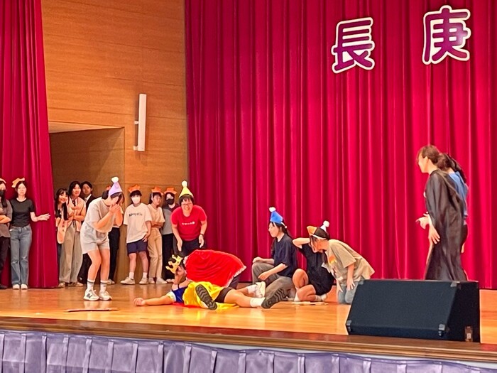 創進進場_四技護理系1年1班_表演過程3圖片