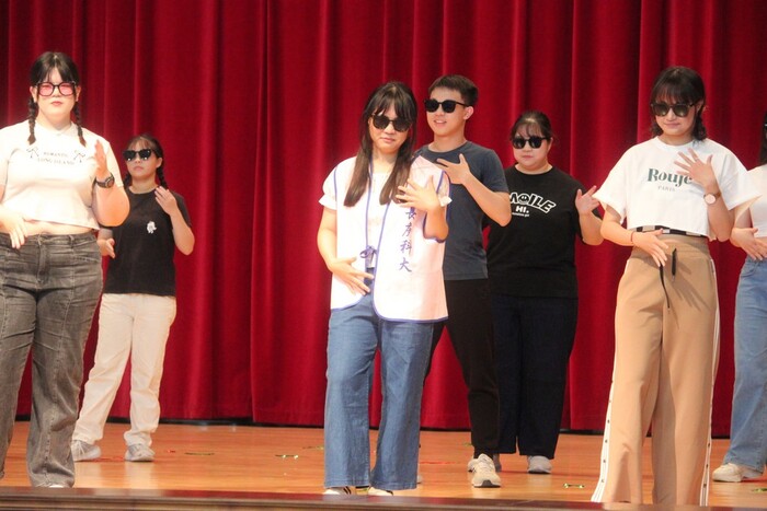 創意進場_四技護理系2年1班_表演過程2圖片