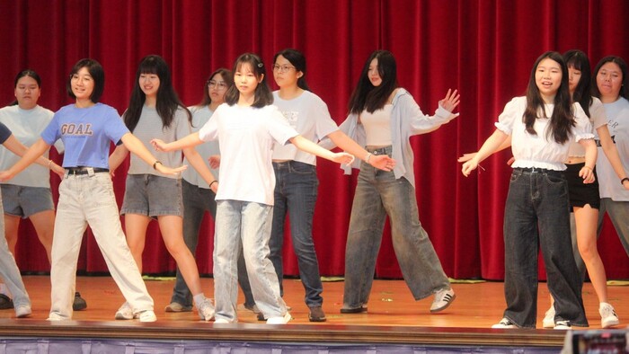 創寄進場_四技護理系2年2班_表演過程3圖片