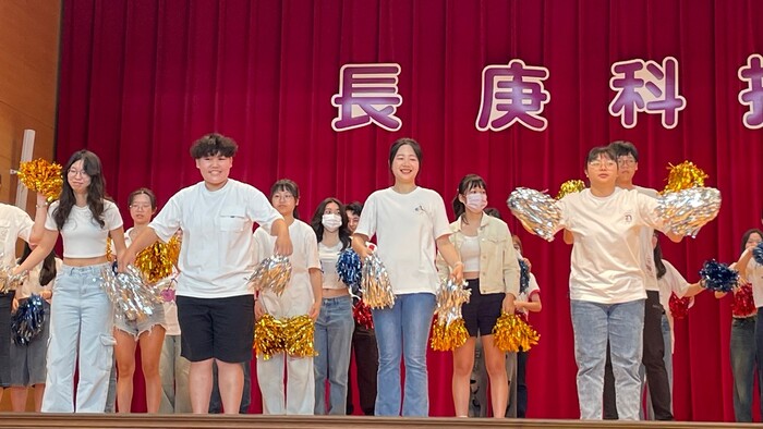 創意進場_四技護理系3年1班_表演過程3圖片