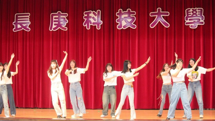 創意進場_四技護理系3年2班圖片