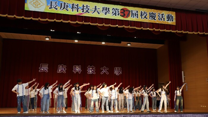 創意進場_四技護理系3年2班_表演過程5圖片