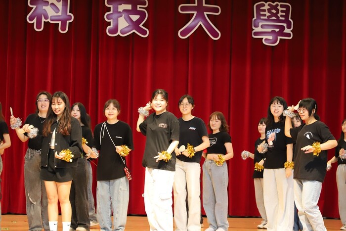 創意進場_四技護理系3年3班_表演過程4圖片
