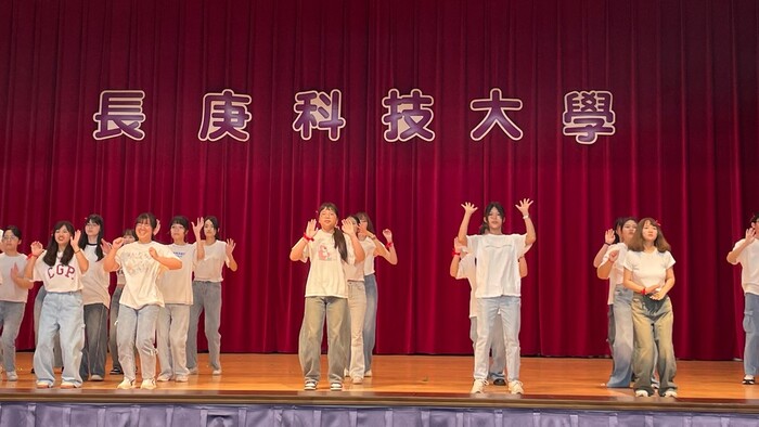 創意進場_二技護理系1年3班圖片