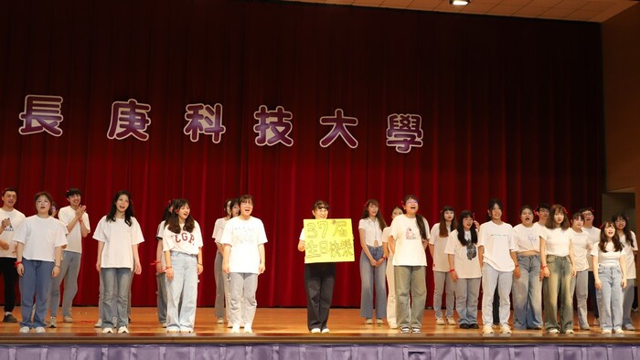 創意進場_二技護理系1年3班_表演過程5圖片