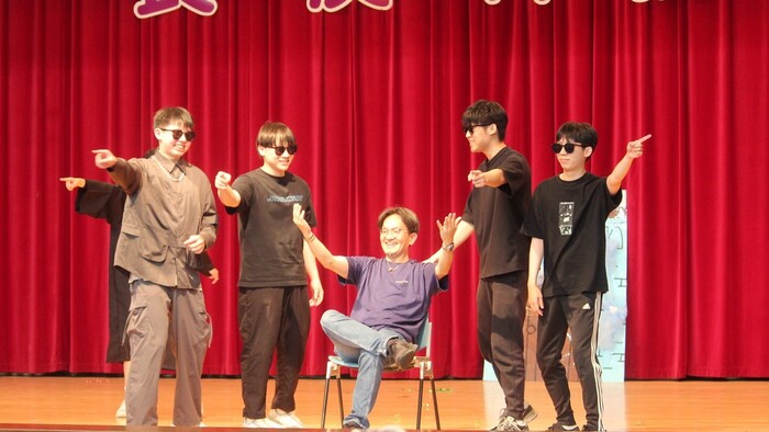 創意進場_二技呼吸照護系1年1班_表演過程2圖片