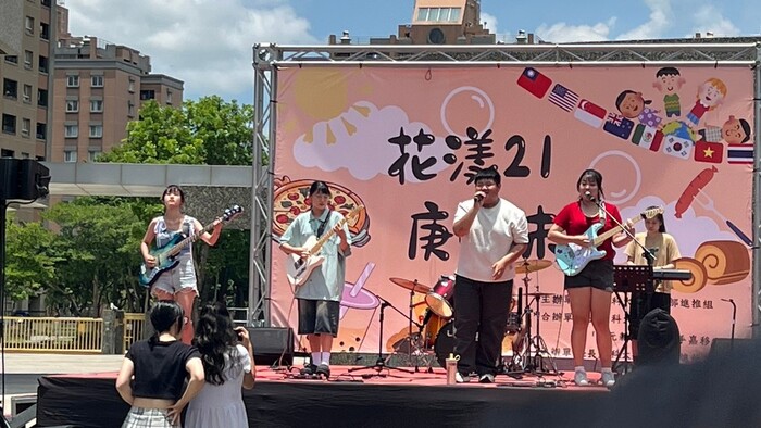 園遊會場照片9_熱音社表演圖片