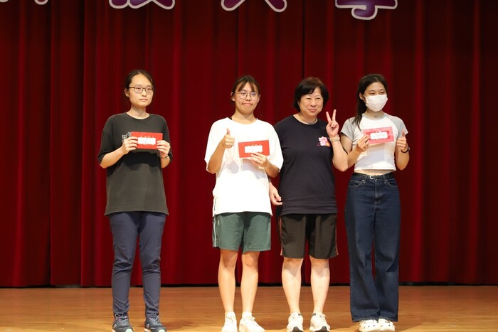 師生趣味競賽1_一桿進洞頒獎圖片